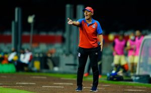 Pedro Troglio no quedó conforme con el rendimiento de su equipo-Imago 7
