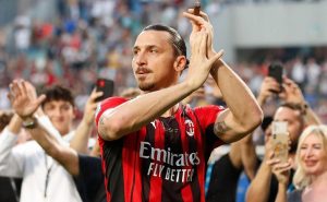 Zlatan Ibrahimovic hizo historia una vez más en la Serie A de Italia al ser el jugador más veterano en marcar un gol.
