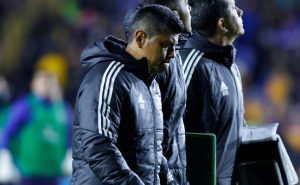 Chima Ruíz afirmó que seguirá en Tigres aparte de considerar algo injusta la derrota en el Clásico Regio. Foto: Imago7
