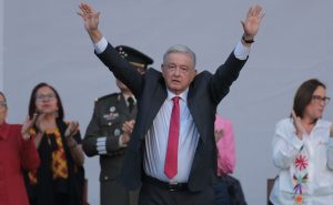 AMLO no se perdió el Clásico Mundial de Béisbol. | Getty Images

