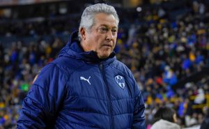 Vucetich ya tendría lista la alineación con la jugaría contra el América en el Clausura 2023. Foto: Imago7
