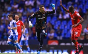 Toluca venció el Puebla con un Volpi que se rifó
