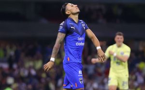 Rojas y Andrada tuvieron una pésima noche contra el América, pero el club les mandó un mensaje de apoyo. Foto: Imago7
