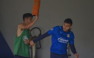 Vega y Antuna se van a dar con todo Foto: Imago7/Sandra Bautista

