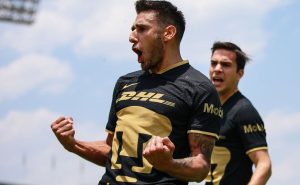 La alineación de Pumas ante Rayados
