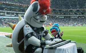 La alegría del liderato y el récord llevó a Monterrey dedicarle una canción a Vucetich.
