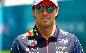 Checo Pérez quiere la victoria en Miami
