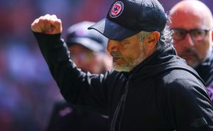 El Potro salió de Cruz Azul por la puerta trasera. | Imago7
