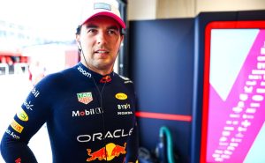 Checo Pérez ocasiona un accidente
