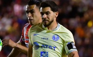 Henry Martín tuvo que salir de cambio por precaución. Foto: Imago7
