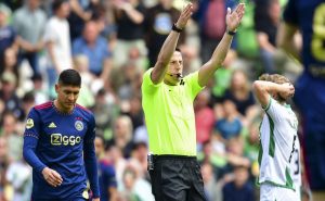 Ajax anunció la suspensión del partido – @AFCAjax
