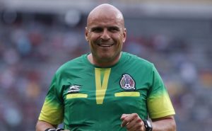 Paco Chacón no dudo en exhibir a Chiquimarco en redes sociales. Foto: Imago7
