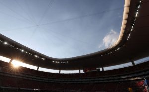 Estadio Akron sufrió un fuerte incendio

