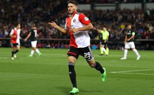 Santi Giménez es campeón de la Eredivisie
