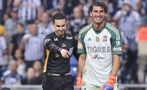 César Ramos y Nahuel Guzmán | Getty Images
