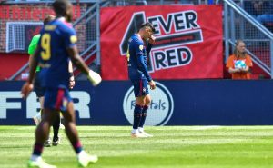 Edson no tuvo una buena tarde – Imago
