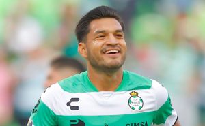 Eduardo Aguirre arribó a la ciudad de México para incorporarse al Cruz Azul
