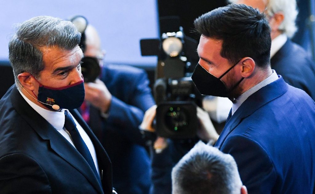 Joan Laporta, presidente del Barcelona y Lionel Messi | Getty Images
