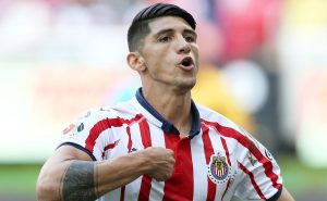Alan Pulido condiciona a Chivas – Getty Images
