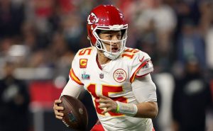 GLENDALE, ARIZONA – FEBRUARY 12: Patrick Mahomes #15 of the Kansas City Chiefs looks to pass against the Philadelphia Eagles during the third quarter in Super Bowl LVII at State Farm Stadium on February 12, 2023 in Glendale, Arizona. (Photo by Christian Petersen/Getty Images)
