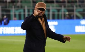MILAN, ITALY – MARCH 04: Samuel Eto'o salutes the crowd prior to the the Serie A match between FC Internazionale and US Salernitana at Stadio Giuseppe Meazza on March 04, 2022 in Milan, . (Photo by Marco Luzzani/Getty Images)
