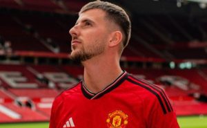 Mount ya posó con los colores del United – Página Web Manchester United
