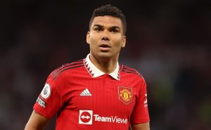 Casemiro actualmente juega en el Manchester United.
