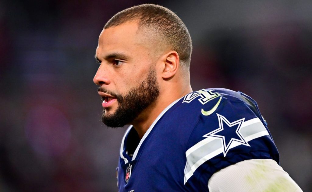 Dak Prescott es el quarterback de los Dallas Cowboys.
