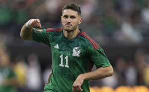 Santiago Giménez anotó el gol que le dio a México la Copa Oro 2023.
