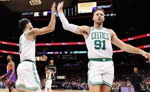 Los Lakers pretender firmar a un exjugador de Boston Celtics.
