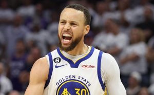 Stephen Curry destacó a una joven estrella de la NBA.
