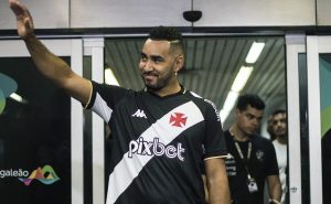 Payet fue recibido en el aeropuerto – @VascodaGama

