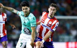 Atlético San Luis y León se miden en el Apertura 2023.
