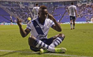 La Franja del Puebla se lleva una victoria contundente ante los Xolos de Tijuana y ponen en peligro el puesto de Miguel Herrera. Foto: Imago7
