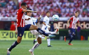Chivas cae ante los Rayados de Monterrey con doblete de Sergio Canales. Foto: Imago7
