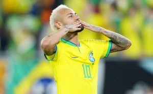 La fuerte comparación de Ney.
