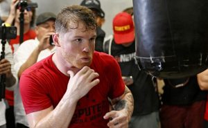 El mexicano se prepara para la pelea del año.
