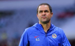 Jardine insiste en que quiere estar en el banquillo azulcrema para el clásico
