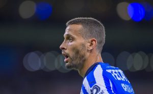 Rayados de Monterrey se impone ante León en el debut de ensueño del Tecatito Corona