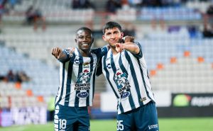 ¡PARTIDAZO en el Hidalgo! Pachuca se lleva la VICTORIA ante Santos Laguna