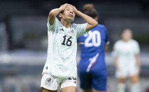 Karla Nieto en lamento, durante el partido del Clasificatorio para la Copa Oro W 2023. Foto: Imago7
