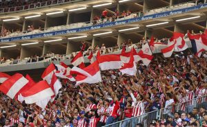 La afición rojiblanca tuvo un momento muy emocionante en las gradas de su estadio
