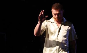 Canelo se prepara para la pelea del año.
