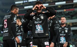 León consigue su primer triunfo como visitante tras vencer a Santos en el TSM