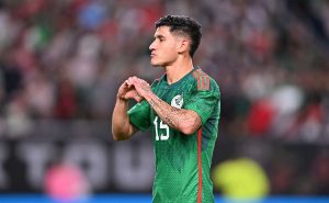 Uriel Antuna anotó con el Tri por segundo partido seguido. | Imago7
