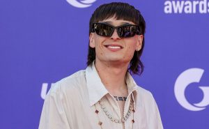 Peso Pluma no más vio perder al Chivas y ya se puso creativo en redes sociales
