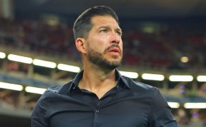 Benjamín Mora dejó de ser DT de Atlas. | Imago7
