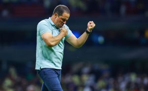 André Jardine se echó a la afición americanista al bolsillo a punta de buenos resultados y algo más
