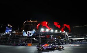 LAS VEGAS, NEVADA – NOVEMBER 16: Max Verstappen of the Netherlands driving the (1) Oracle Red Bull Racing RB19 on track during practice ahead of the F1 Grand Prix of Las Vegas at Las Vegas Strip Circuit on November 16, 2023 in Las Vegas, Nevada. (Photo by Chris Graythen/Getty Images)
