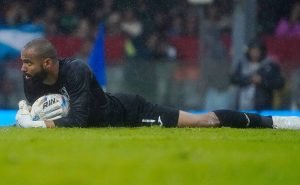 Edrick Menjívar fue víctima del grito homofóbico en el Azteca. | Imago7
